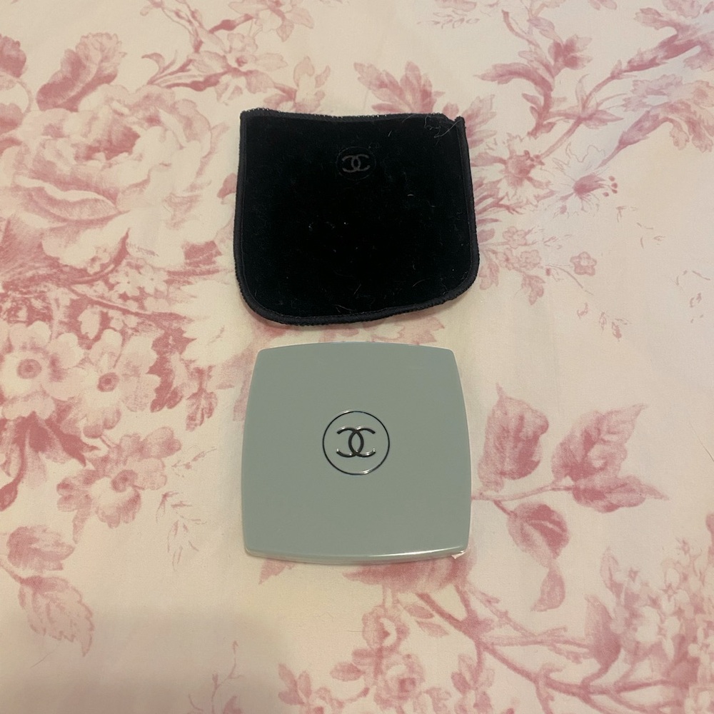 Chanel compact mirror mint color